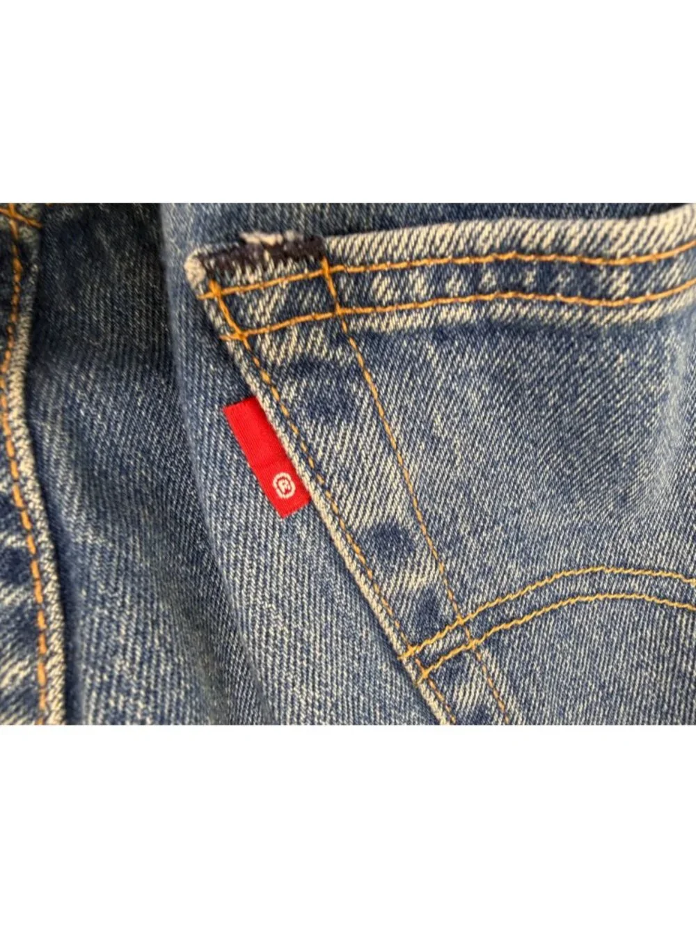 Levis Premium 501 Jeans Mens 34X32 Button Fly Denim Straight Leg Medium Wash